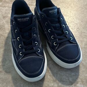 WOMEN'S SKECHERS STREET Slip On ARCH FIT ARCADE Size 9